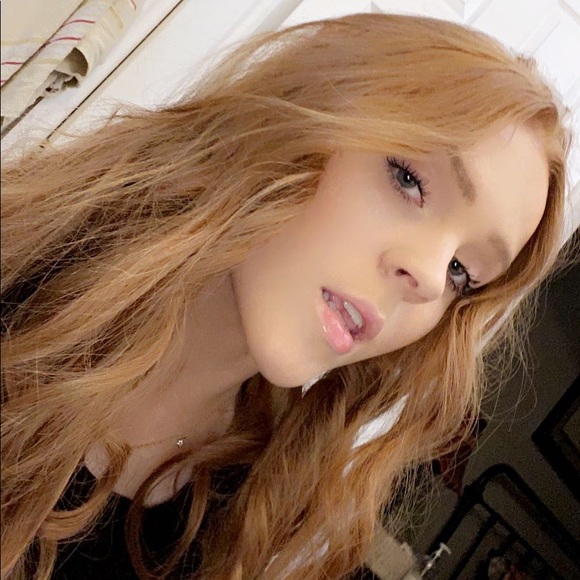 Meet your Posher, Kaitlyn - Picture 5 of 6